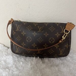 Louis Vuitton Monogram Pochette Accessories